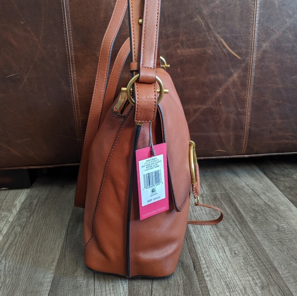 👜SOLD👜Vince Camuto 'Regan' leather crossbody - Picture 3 of 9